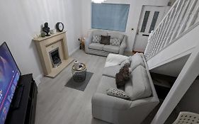 Greatmindz'S Home Away From Home